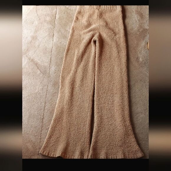 Skims Cozy Wide Leg Pants.  Kim Kardashian,  Cozy Knit Pants, Loungwear - Picture 3 of 7